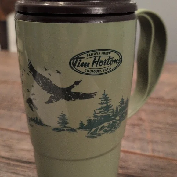 Tim Hortons Geese Green Plastic Travel Mug - Picture 7 of 10